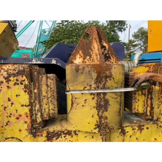 VÁCH ỐNG KẸP BÚA RUNG ĐIỆN