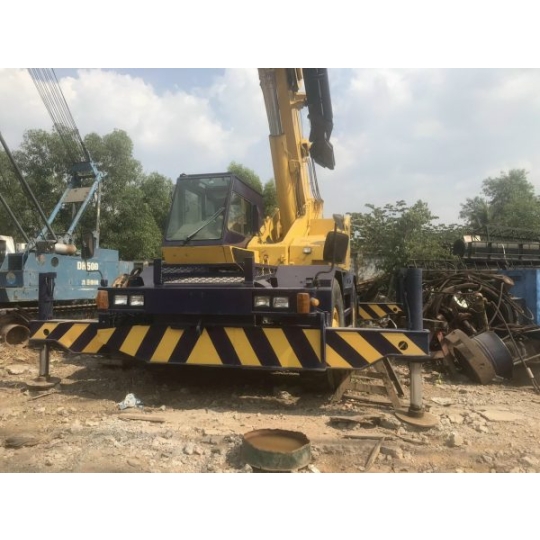 Xe Cần Cẩu Komatsu 26 tấn - Date 1995