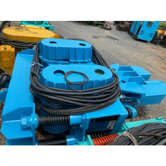 Búa rung điện Tomen